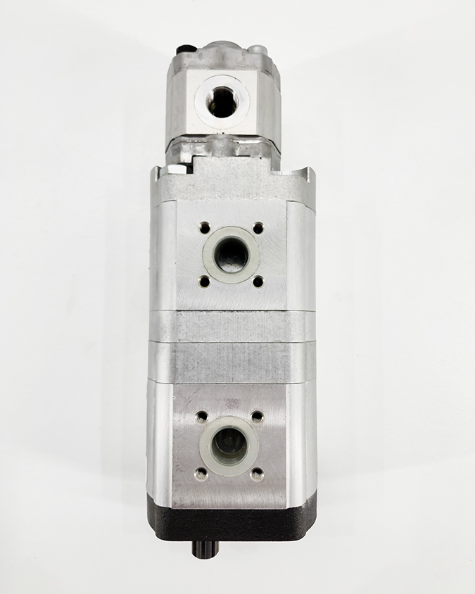 リーフパイ Liebherr 10296979 Gear Pump (Triple)