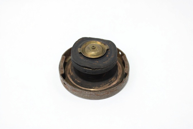 Valve Cover (Smaller Radiator Cap)